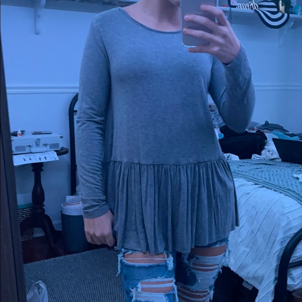 long sleeve grey shirt